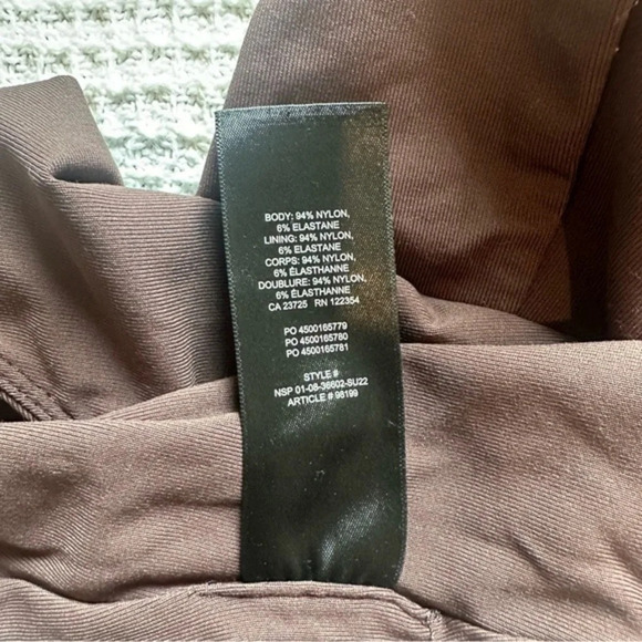 Babaton Aritzia Contour V-Neck Romper brown size XS spring 2023 collection - Picture 11 of 12